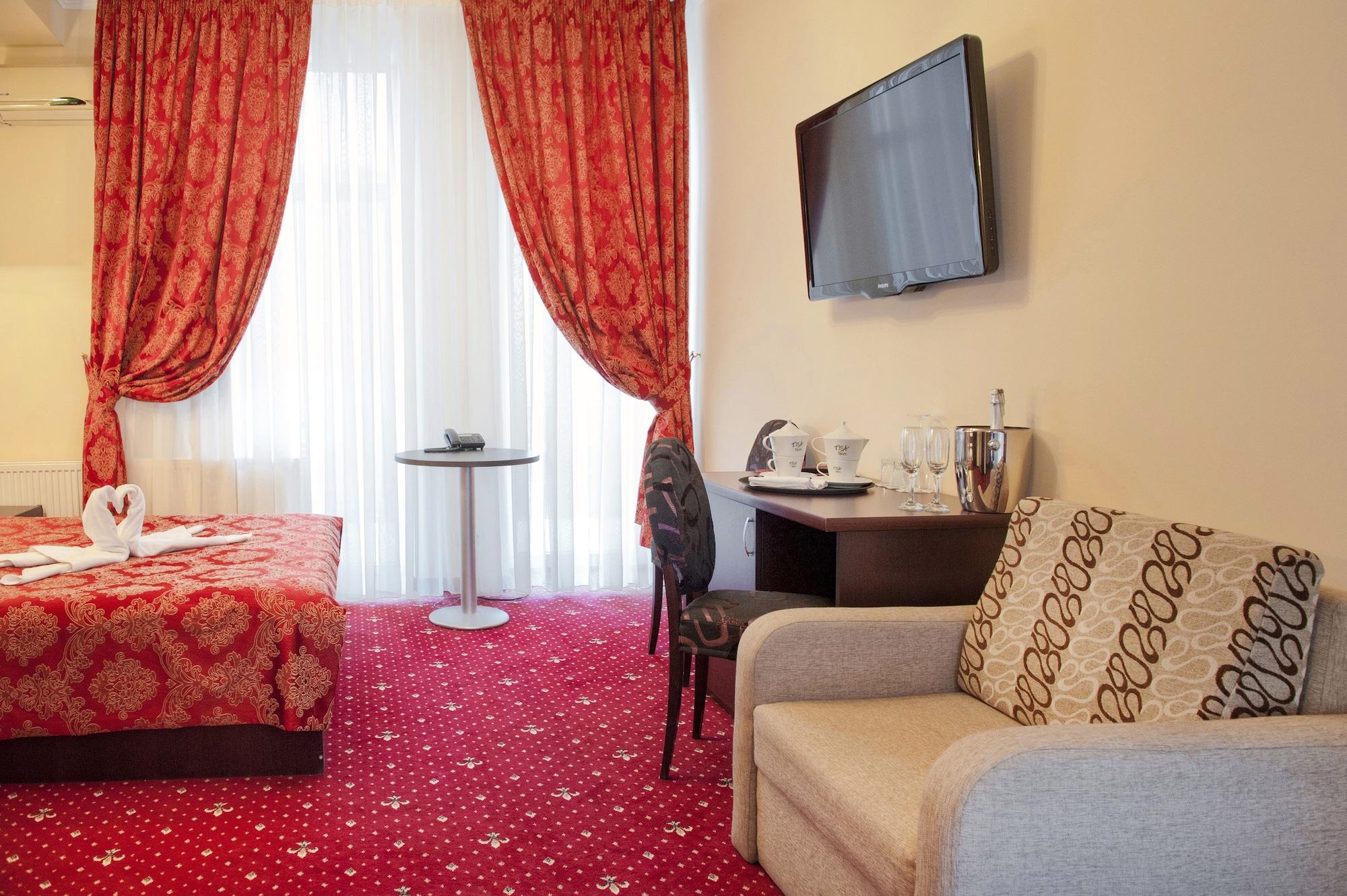 Manhattan Hotel&Restaurant Chisinau Bagian luar foto