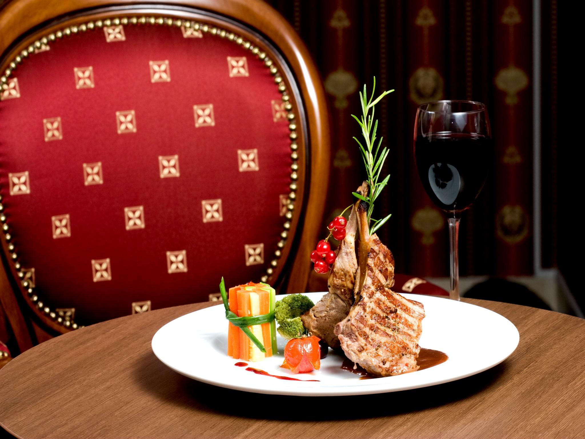 Manhattan Hotel&Restaurant Chisinau Bagian luar foto