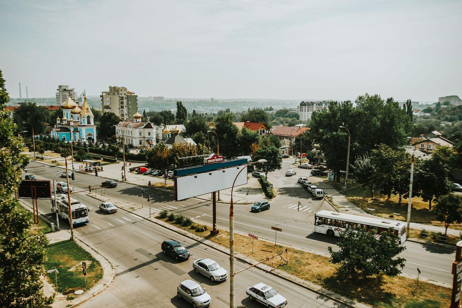 Manhattan Hotel&Restaurant Chisinau Bagian luar foto