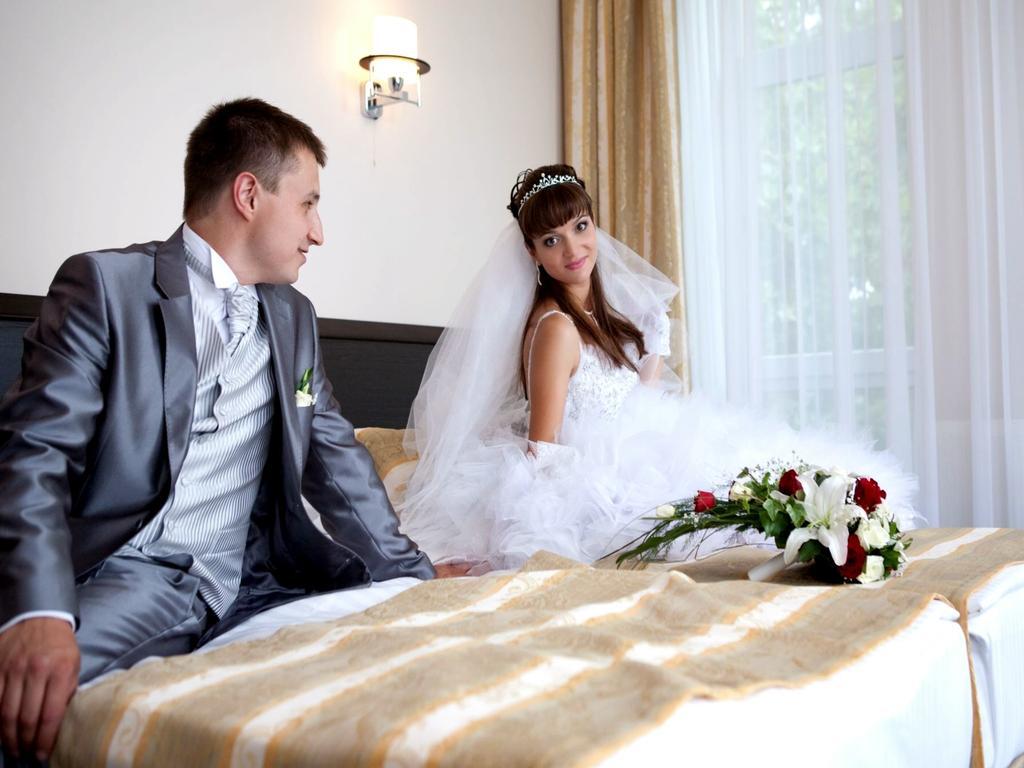 Manhattan Hotel&Restaurant Chisinau Bagian luar foto
